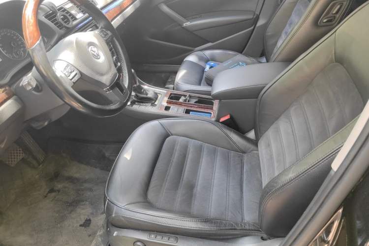 Used Volkswagen Passat 2013 2.0 TSI DSG Ultimate Edition Left Front Seat
