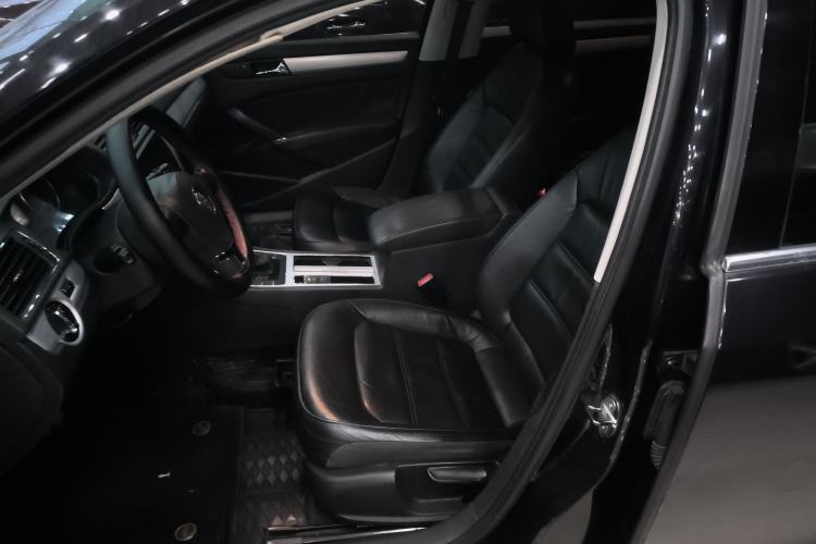 Used Volkswagen Passat 2013 1.8TSI DSG Prestige Edition Left Front Seat