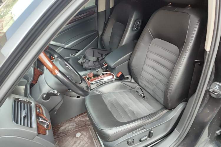 Used Volkswagen Passat 2013 2.0 TSI DSG Ultimate Edition Left Front Seat