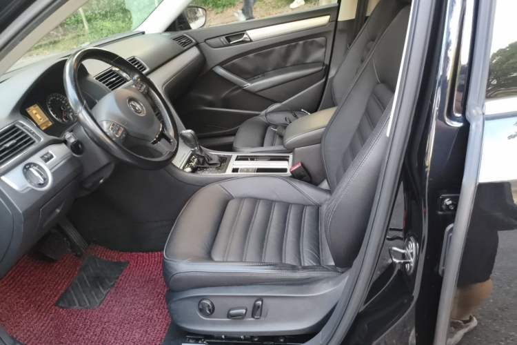 Used Volkswagen Passat 2013 2.0 TSI DSG Prestige Edition Left Front Seat