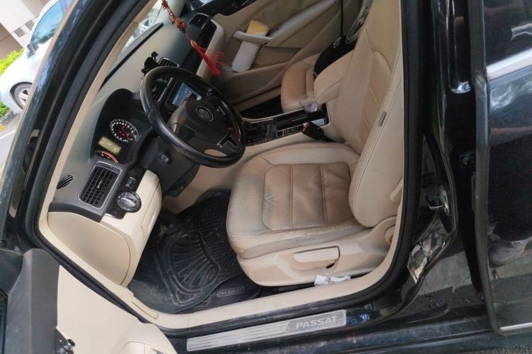 Used Volkswagen Passat 2013 1.8TSI DSG Prestige Edition Left Front Seat