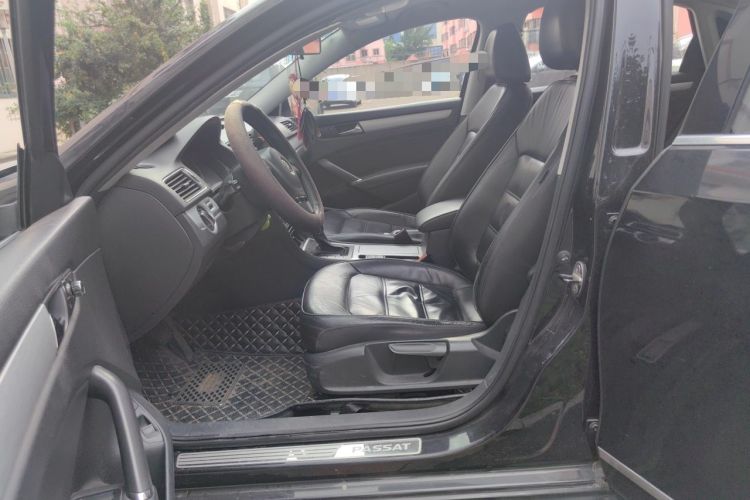 Used Volkswagen Passat 2013 1.8TSI DSG Prestige Edition Left Front Seat