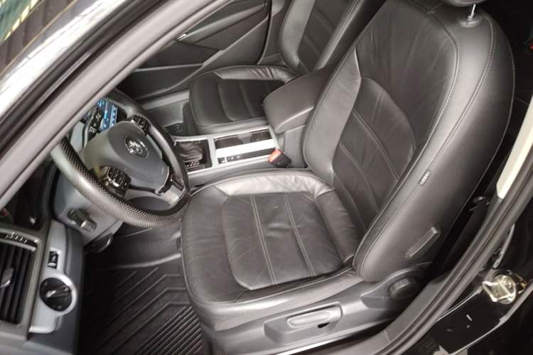 Used Volkswagen Passat 2013 1.8TSI DSG Government Procurement Edition Left Front Seat