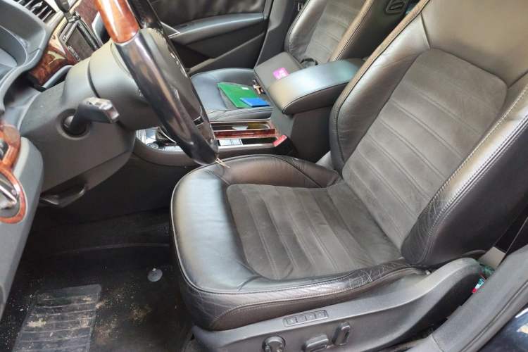 Used Volkswagen Passat 2013 1.8TSI DSG Ultimate Edition Left Front Seat