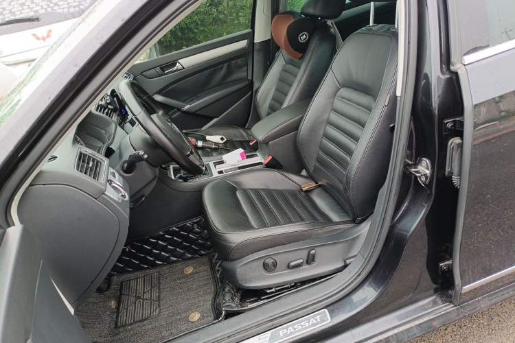 Used Volkswagen Passat 2013 2.0 TSI DSG Prestige Edition Left Front Seat