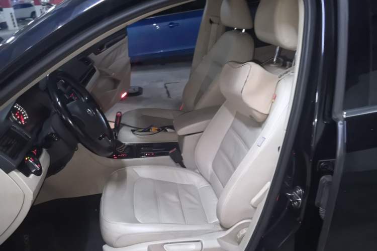 Used Volkswagen Passat 2013 1.8TSI DSG Prestige Edition Left Front Seat