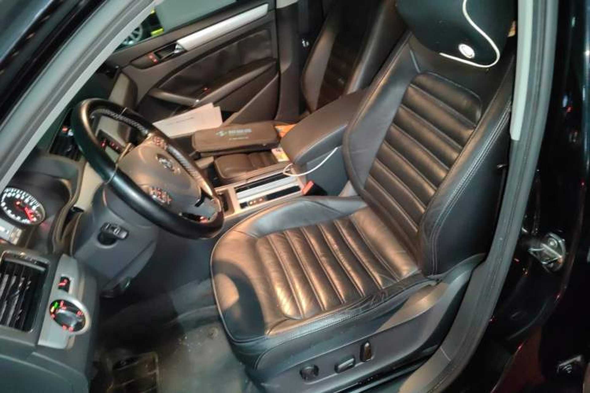 Used Volkswagen Passat 2013 2.0 TSI DSG Prestige Edition Left Front Seat