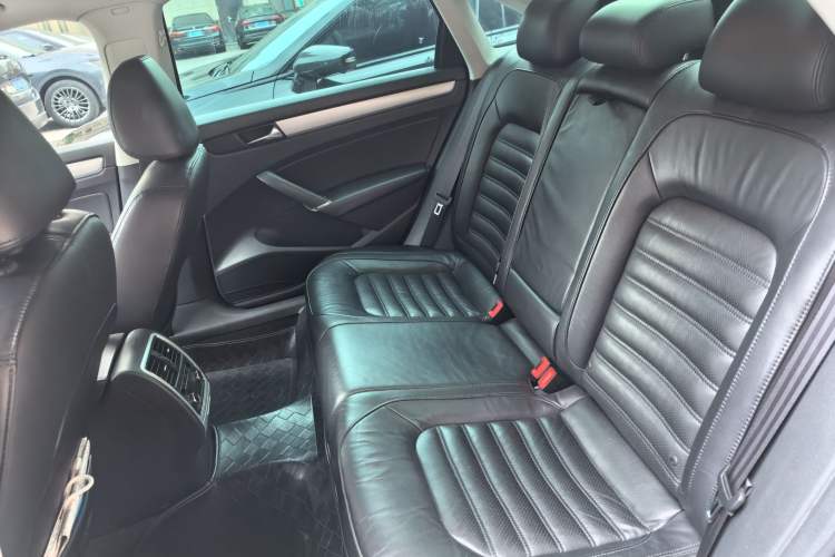 Used Volkswagen Passat 2013 1.8TSI DSG Prestige Edition Left Rear Seat