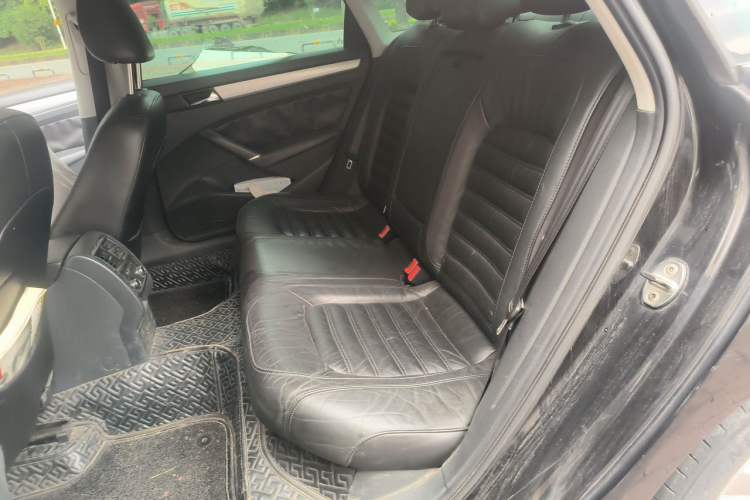 Used Volkswagen Passat 2013 1.8TSI DSG Ultimate Edition Left Rear Seat