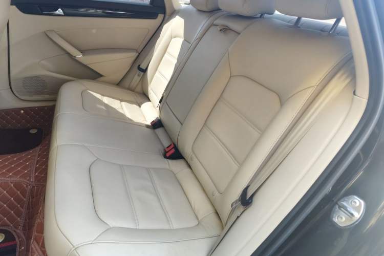 Used Volkswagen Passat 2013 1.8TSI DSG Prestige Edition Left Rear Seat