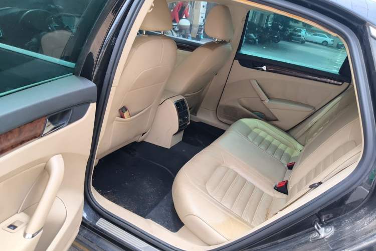 Used Volkswagen Passat 2013 1.8TSI DSG Prestige Edition Left Rear Seat