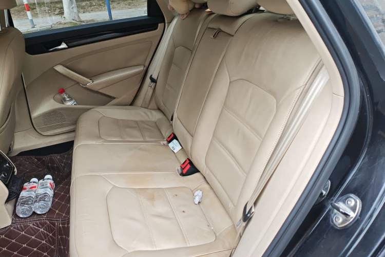 Used Volkswagen Passat 2013 1.8TSI DSG Prestige Edition Left Rear Seat
