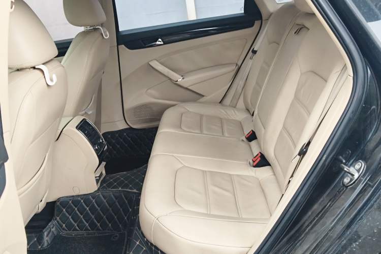 Used Volkswagen Passat 2013 1.8TSI DSG Prestige Edition Left Rear Seat
