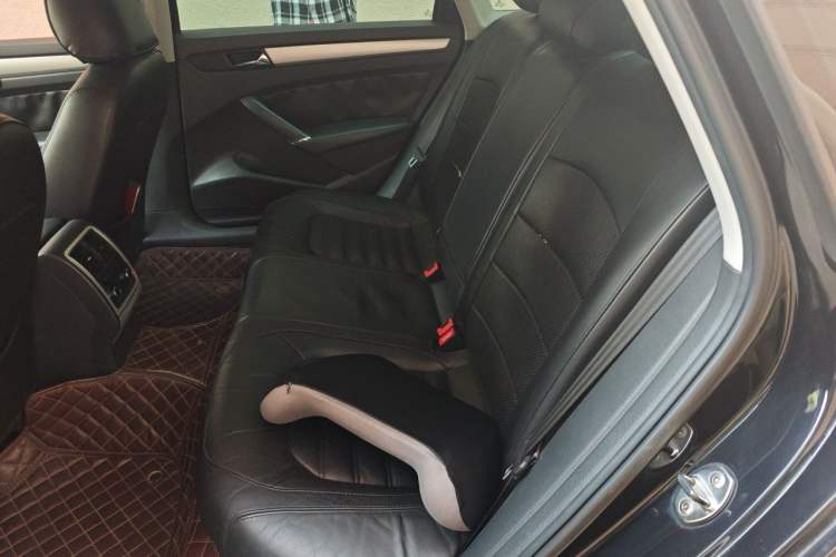 Used Volkswagen Passat 2013 1.8TSI DSG Prestige Edition Left Rear Seat