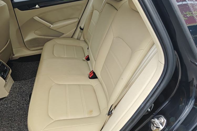 Used Volkswagen Passat 2013 1.8TSI DSG Prestige Edition Left Rear Seat