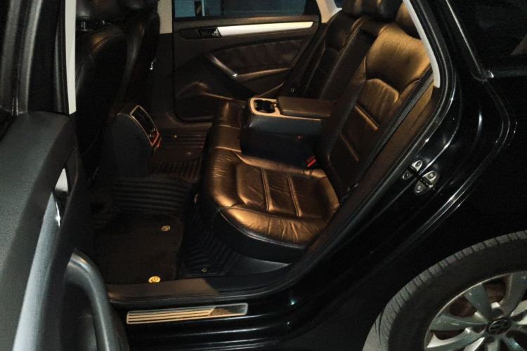 Used Volkswagen Passat 2013 1.8TSI DSG Prestige Edition Left Rear Seat