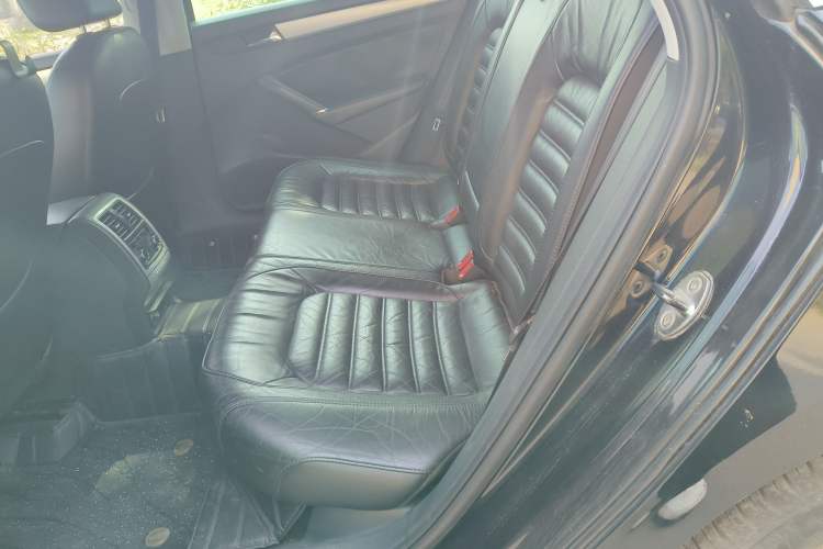 Used Volkswagen Passat 2013 1.8TSI DSG Prestige Edition Left Rear Seat