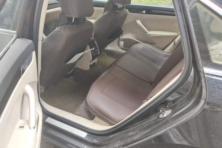 Used Volkswagen Passat 2013 1.4 TSI DSG Prestige Edition Left Rear Seat