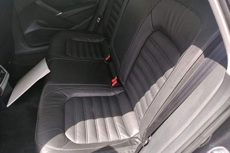 Used Volkswagen Passat 2013 1.8TSI DSG Prestige Edition Left Rear Seat