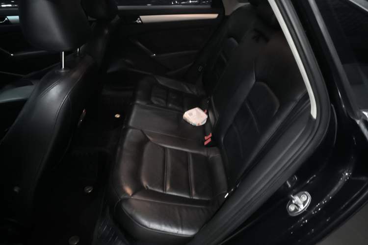 Used Volkswagen Passat 2013 1.8TSI DSG Prestige Edition Left Rear Seat