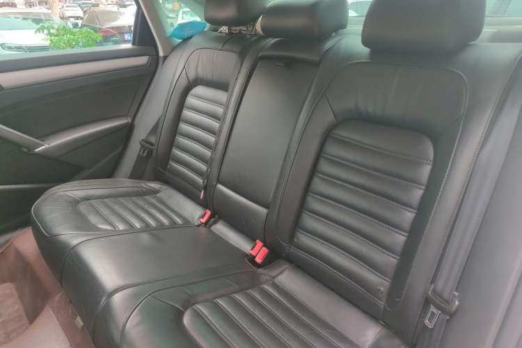 Used Volkswagen Passat 2013 1.8TSI DSG Prestige Edition Left Rear Seat