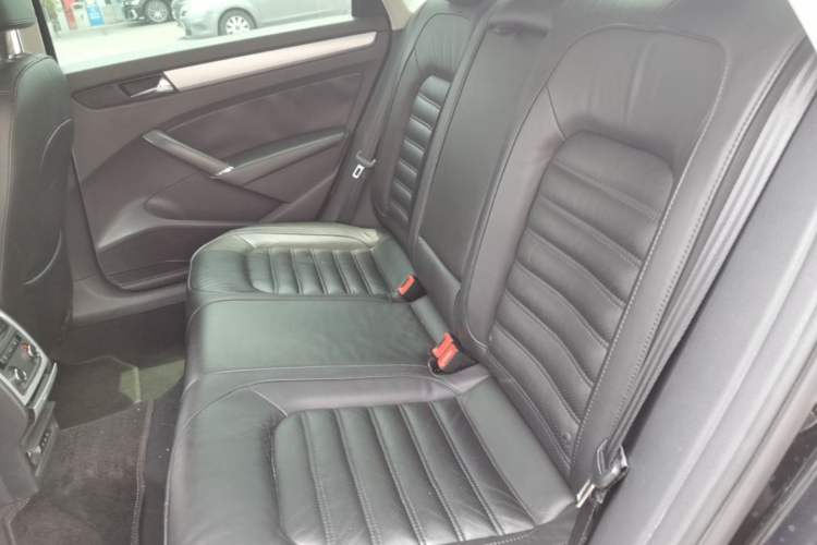 Used Volkswagen Passat 2013 1.8TSI DSG Prestige Edition Left Rear Seat