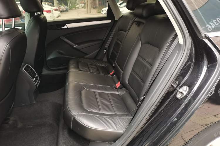 Used Volkswagen Passat 2013 1.4TSI Manual Prestige Edition Left Rear Seat