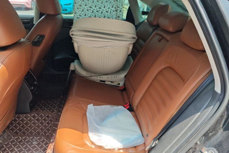 Used Volkswagen Passat 2013 3.0L V6 DSG Flagship Deluxe Edition Left Rear Seat