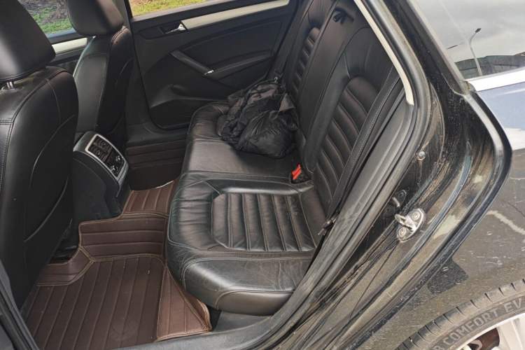 Used Volkswagen Passat 2013 1.8TSI DSG Prestige Edition Left Rear Seat