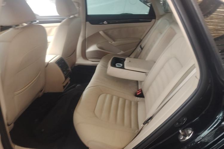 Used Volkswagen Passat 2013 1.8TSI DSG Prestige Edition Left Rear Seat
