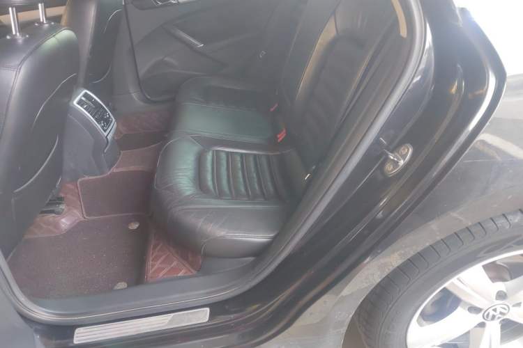 Used Volkswagen Passat 2013 1.8TSI DSG Prestige Edition Left Rear Seat