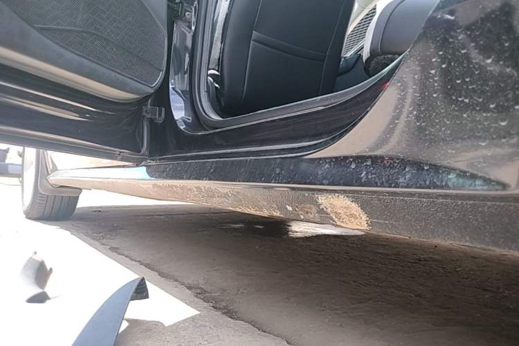 Used Volkswagen Passat 2013 1.8TSI DSG Prestige Edition Left Side Sill