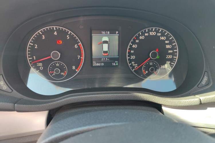 Used Volkswagen Passat 2013 2.0 TSI DSG Prestige Edition Odometer Close Up