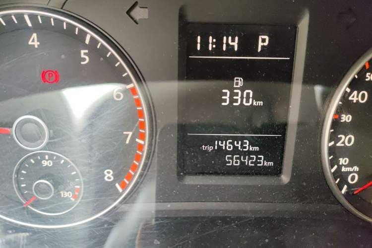 Used Volkswagen Passat 2013 1.8TSI DSG Prestige Edition Odometer Close Up