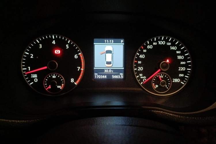 Used Volkswagen Passat 2013 2.0 TSI DSG Prestige Edition Odometer Close Up