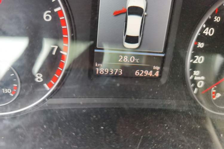 Used Volkswagen Passat 2013 1.8TSI DSG Prestige Edition Odometer Close Up