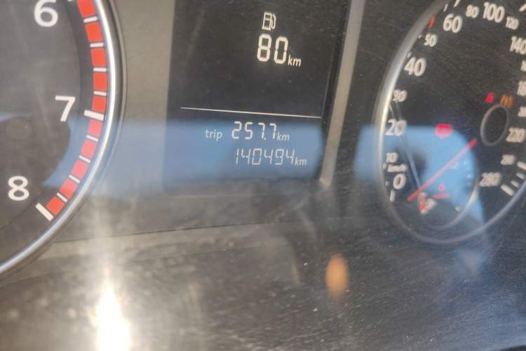 Used Volkswagen Passat 2013 1.8TSI DSG Prestige Edition Odometer Close Up