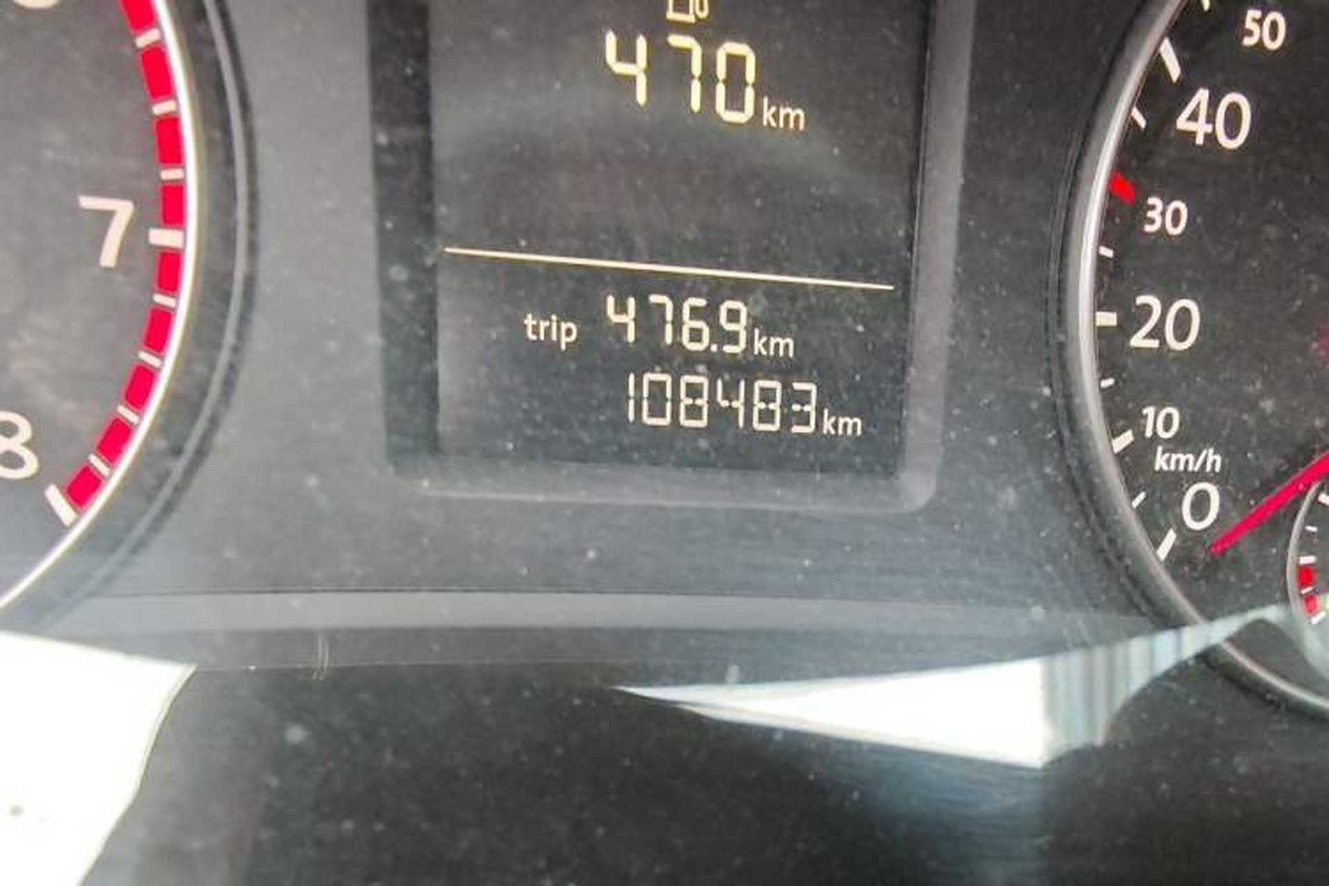 Used Volkswagen Passat 2013 1.8TSI DSG Prestige Edition Odometer Close Up