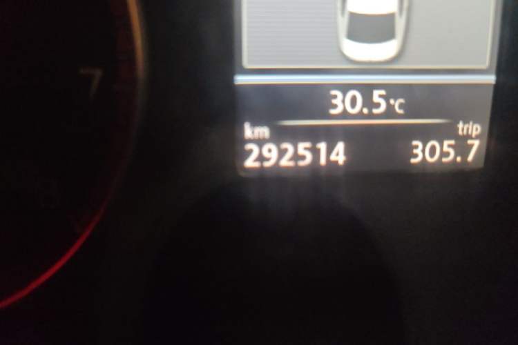 Used Volkswagen Passat 2013 1.8TSI DSG Ultimate Edition Odometer Close Up