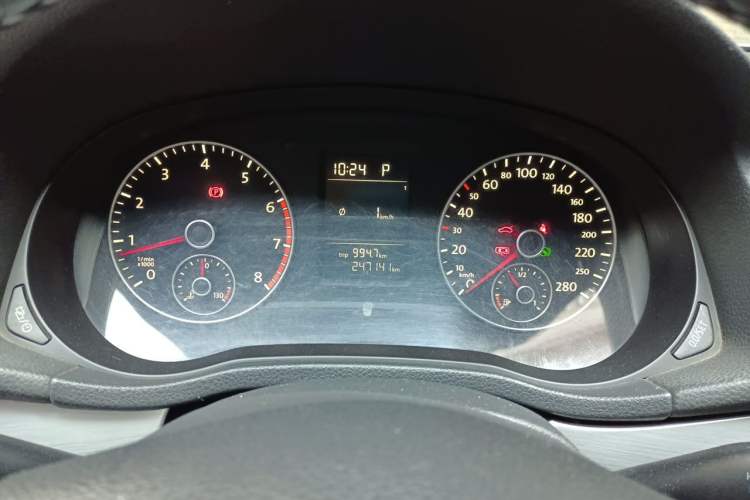 Used Volkswagen Passat 2013 1.8TSI DSG Government Procurement Edition Odometer Close Up