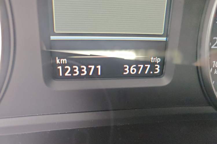 Used Volkswagen Passat 2013 2.0 TSI DSG Prestige Edition Odometer Close Up