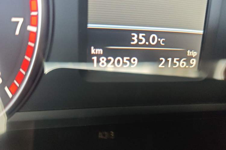 Used Volkswagen Passat 2013 2.0 TSI DSG Prestige Edition Odometer Close Up