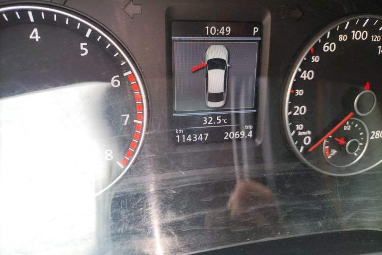 Used Volkswagen Passat 2013 1.8TSI DSG Prestige Edition Odometer Close Up
