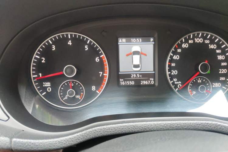 Used Volkswagen Passat 2013 2.0 TSI DSG Ultimate Edition Odometer Close Up