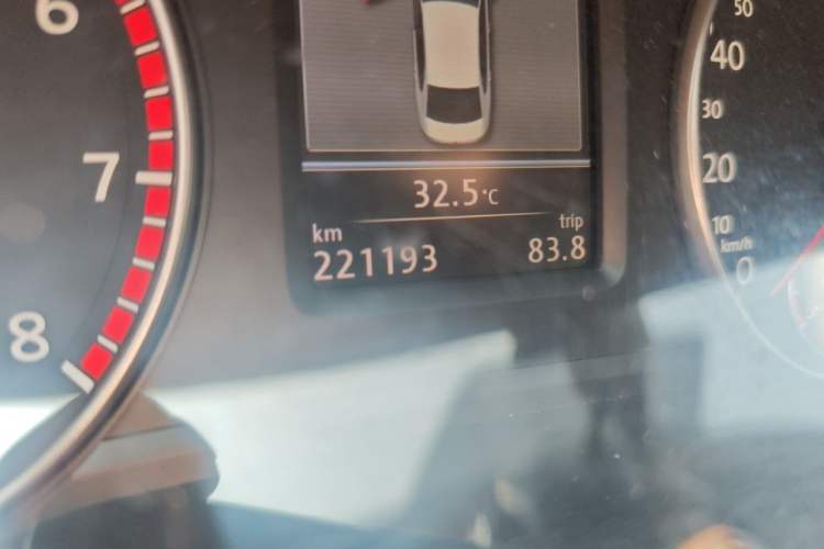 Used Volkswagen Passat 2013 3.0L V6 DSG Flagship Deluxe Edition Odometer Close Up