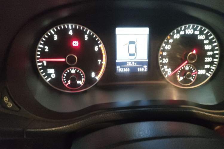 Used Volkswagen Passat 2013 1.8TSI DSG Prestige Edition Odometer Close Up