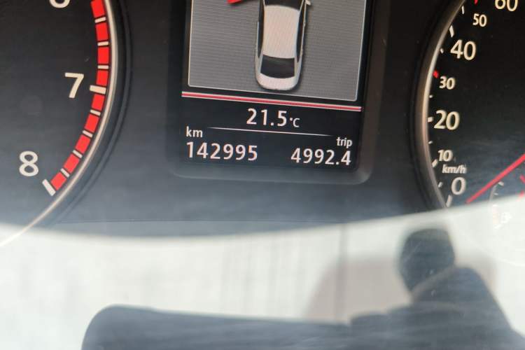 Used Volkswagen Passat 2013 1.8TSI DSG Prestige Edition Odometer Close Up