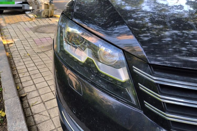 Used Volkswagen Passat 2013 1.8TSI DSG Prestige Edition Right Front Headlight