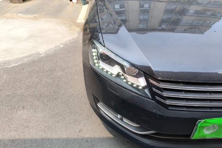 Used Volkswagen Passat 2013 1.8TSI DSG Prestige Edition Right Front Headlight