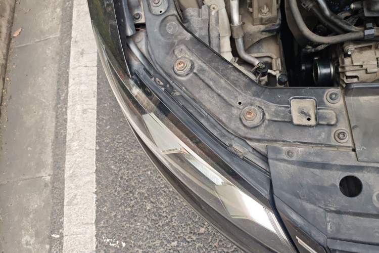 Used Volkswagen Passat 2013 1.8TSI DSG Prestige Edition Right Front Headlight